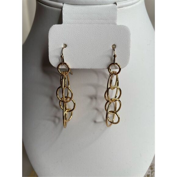 Lot of 4 Gold Toned Earrings and Ring - Picture 1 of 5